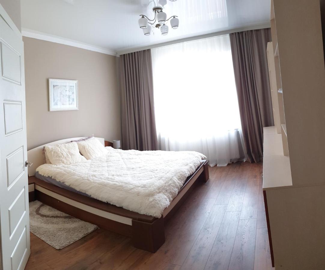 Slovac House With A Garden And Fireplace Chisinau Ngoại thất bức ảnh